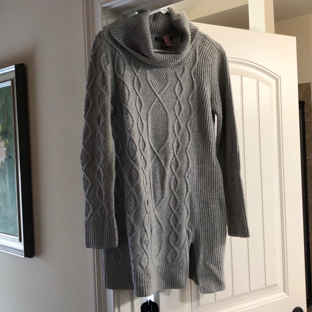 Maternity A Pea in the Pod gray sweater